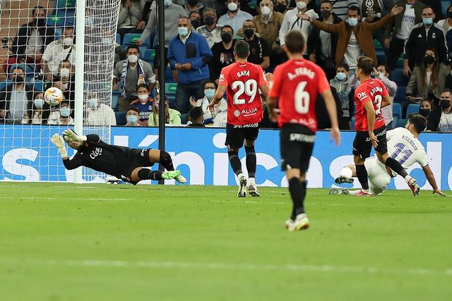 克雷28分库里17分阿德巴约24分 勇士大胜热火