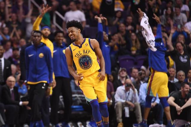 犹豫！张镇麟10中2仅得4分 正负值-13全队最低